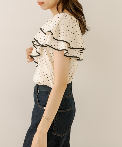 OLIVE des OLIVE（オリーブデオリーブ）の「パイピングラッフルブラウス（シャツ/ブラウス・レディース・ブラウン/オフホワイト/アイボリー・FREE）」の15枚目の写真