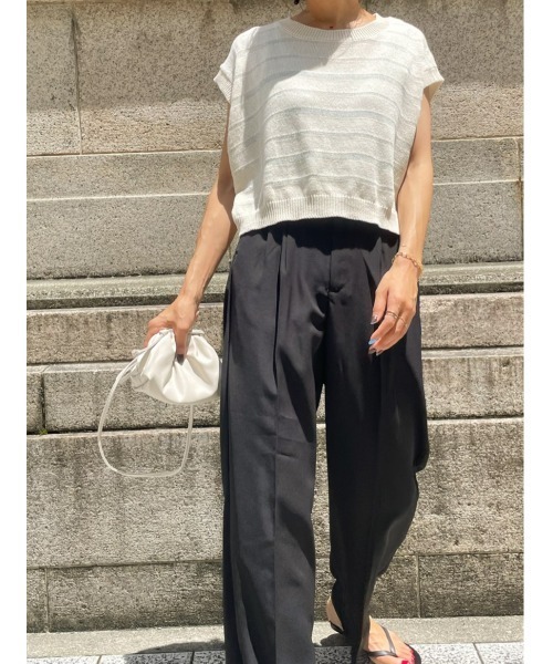 ulu(ウル)の「Sheer knit short vest(ベスト・レディース・オフホワイト/チャコール・FREE)」の5枚目の写真