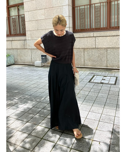 ulu(ウル)の「Sheer knit short vest(ベスト・レディース・オフホワイト/チャコール・FREE)」の6枚目の写真