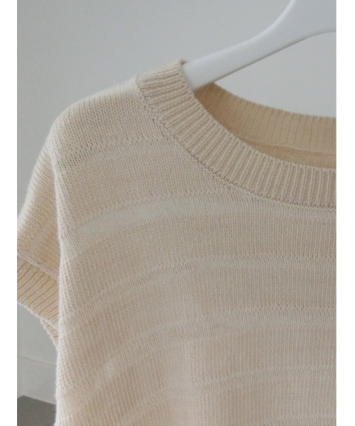 ulu(ウル)の「Sheer knit short vest(ベスト・レディース・オフホワイト/チャコール・FREE)」の15枚目の写真