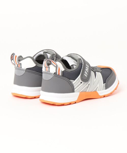 IFME（イフミー）の「《IFME》IFME JOOB 30-2810（スニーカー・キッズ・ホワイト/ブラック/グレー・16.5cm/17.5cm/18.5cm/15.5cm/15.0cm/16.0cm/17.0cm/18.0cm/19.0cm）」の4枚目の写真