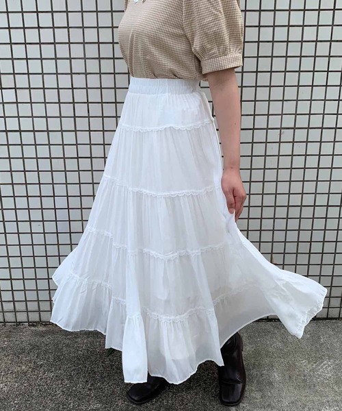 Clice de Paris（クリシェドゥパリス）の「K/5段ティアードSK（スカート・レディース・ブラック/ホワイト/ベージュ・ONESIZE）」の4枚目の写真