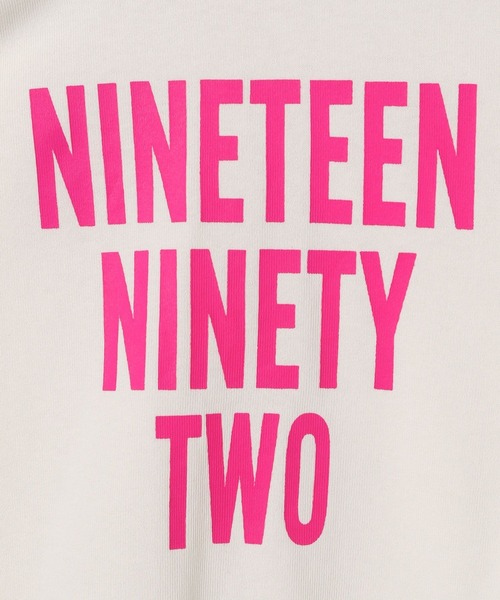 LOWRYS FARM（ローリーズファーム）の「ソデボリュームプリントプルオーバー　166926（スウェット・キッズ・ブラック/オフホワイト/オレンジ・110cm/120cm/130cm/140cm/150cm）」の16枚目の写真