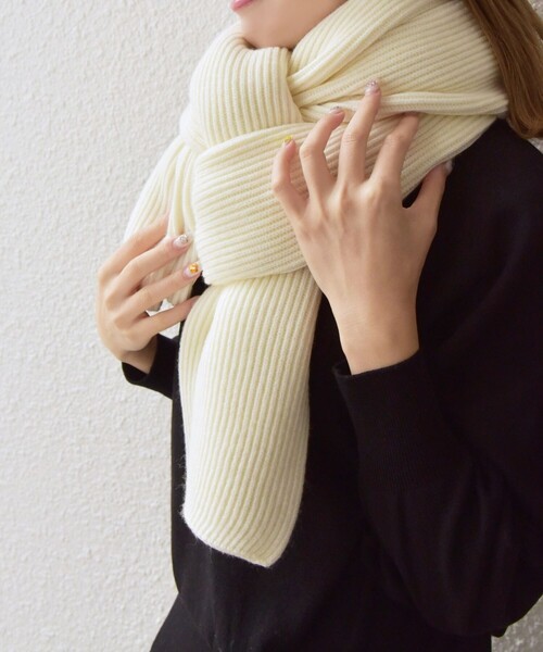 SHIPS any（シップス エニィ）の「SHIPS any: ＜手洗い可能＞アゼ編み 大判 ニット ストール（ストール/ショール・メンズ・キャメル/ブラック/ナチュラル/ネイビー・ONE SIZE）」の12枚目の写真