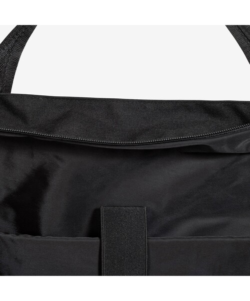 AIGLE（エーグル）の「パッカブル2wayトート（ボストンバッグ・レディース・ブラック・FREE）」の2枚目の写真