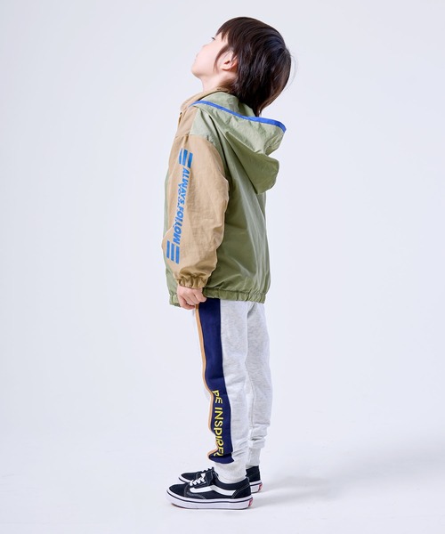 DILASH(ディラッシュ)の「ナイロンウィンドブレーカー(90-140cm)(ナイロンジャケット・キッズ・カーキ/ブラック/ブルー・100/90/120/130/110/140/80)」の6枚目の写真