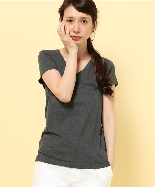 GIORDANO（ジョルダーノ）の「[GIORDANO]Vネック半袖Ｔシャツ（Tシャツ/カットソー・レディース・レッド系その他/オレンジ/ホワイト系その他/オレンジ系その他/イエロー/ピンク/レッド/ネイビー/ダークネイビー/ライトパープル/グレー/ダークグレー/グリーン/ホワイト/ホワイト×ブルー/ブラック・MEDIUM/SMALL/LARGE/X-LARGE）」の8枚目の写真