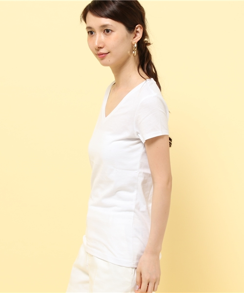 GIORDANO（ジョルダーノ）の「[GIORDANO]Vネック半袖Ｔシャツ（Tシャツ/カットソー・レディース・レッド系その他/オレンジ/ホワイト系その他/オレンジ系その他/イエロー/ピンク/レッド/ネイビー/ダークネイビー/ライトパープル/グレー/ダークグレー/グリーン/ホワイト/ホワイト×ブルー/ブラック・MEDIUM/SMALL/LARGE/X-LARGE）」の19枚目の写真