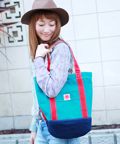 Ray BEAMS（レイビームス）の「◎PACIFIC TOTE COMPANY / "CATALINA" トートバッグ（トートバッグ・レディース・イエロー/グリーン/オリーブ・ONE SIZE）」の2枚目の写真