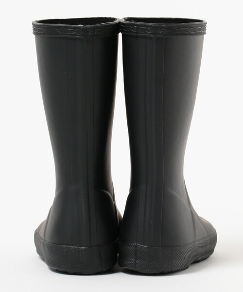 こども ビームス（コドモビームス）の「HUNTER / キッズ ファースト クラシック レインブーツ（13～20cm）（レインシューズ・キッズ・ブラック/ネイビー/レッド/イエロー/ピンク・UK10/16㎝/UK11/17㎝/UK12/18㎝/UK13/19㎝/UK7/13㎝/UK8/14㎝/UK9/15㎝/UK1/20㎝）」の14枚目の写真