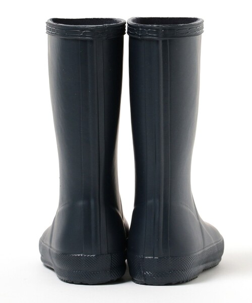 こども ビームス（コドモビームス）の「HUNTER / キッズ ファースト クラシック レインブーツ（13～20cm）（レインシューズ・キッズ・ブラック/ネイビー/レッド/イエロー/ピンク・UK10/16㎝/UK11/17㎝/UK12/18㎝/UK13/19㎝/UK7/13㎝/UK8/14㎝/UK9/15㎝/UK1/20㎝）」の20枚目の写真