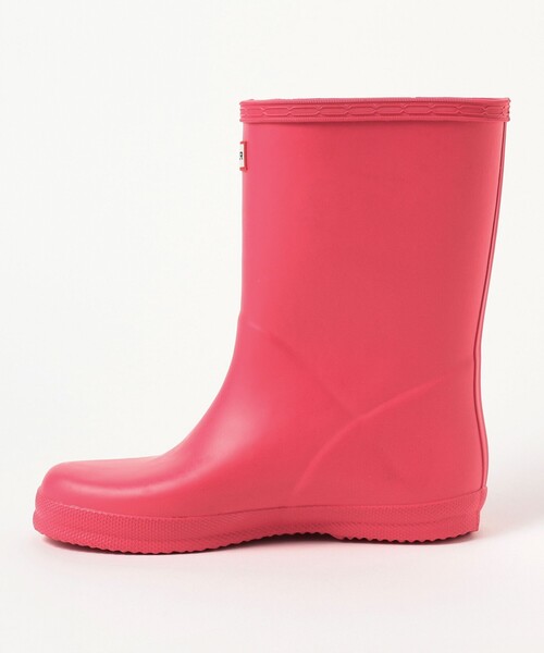 こども ビームス（コドモビームス）の「HUNTER / キッズ ファースト クラシック レインブーツ（13～20cm）（レインシューズ・キッズ・ブラック/ネイビー/レッド/イエロー/ピンク・UK10/16㎝/UK11/17㎝/UK12/18㎝/UK13/19㎝/UK7/13㎝/UK8/14㎝/UK9/15㎝/UK1/20㎝）」の22枚目の写真