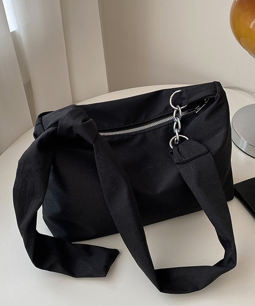 EPICKS（エピックス）の「チェーンベルトショルダーバッグ（ショルダーバッグ・レディース・ブラック/アイボリー/ブルー/グリーン・F）」の9枚目の写真