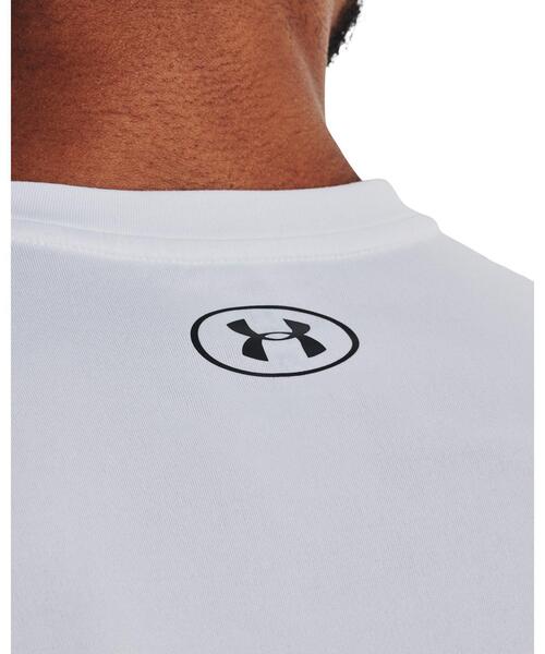 UNDER ARMOUR（アンダーアーマー）の「UAテック スリーブレスTシャツ 〈グラフィック〉（トレーニング/メンズ）（タンクトップ・メンズ・ホワイト・S/M/L/3XL/XL/XXL）」の2枚目の写真