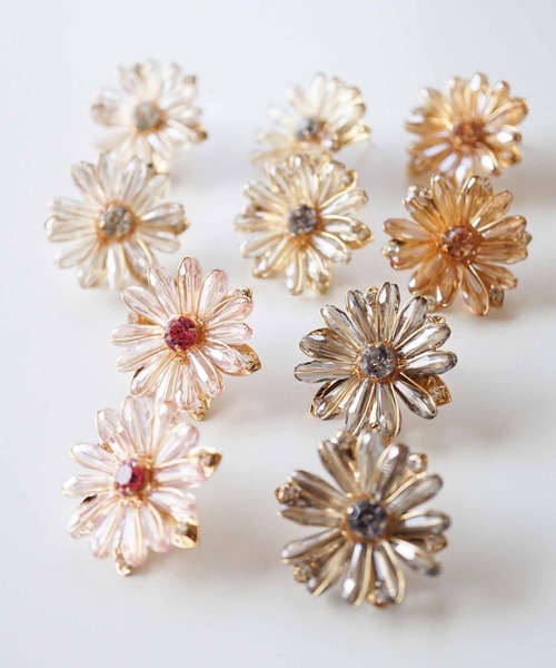 CERCA(チェルカ)の「jolie minette/フラワー ビジュー ピアス(ピアス(両耳用)・レディース・ブラック/クリア/ピンク/ベージュ/オレンジ/アクア・FREE)」の7枚目の写真