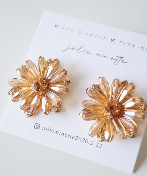 CERCA(チェルカ)の「jolie minette/フラワー ビジュー ピアス(ピアス(両耳用)・レディース・ブラック/クリア/ピンク/ベージュ/オレンジ/アクア・FREE)」の12枚目の写真