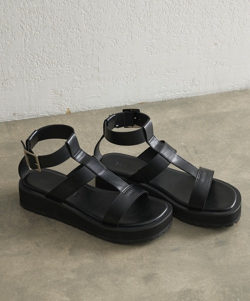 Whim Gazette（ウィムガゼット）の「【THE PAUSE】アンクルベルトサンダル（サンダル・レディース・オフホワイト/ブラック・38/37/36）」の3枚目の写真