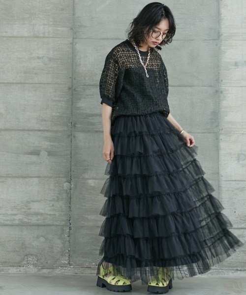 GEVS.(ジェイヴィス)の「<大きいサイズ> シンプルベアトップ GEVS.(チューブトップ・レディース・オフホワイト/ブラック・5L/4L/LL/3L/L)」の15枚目の写真