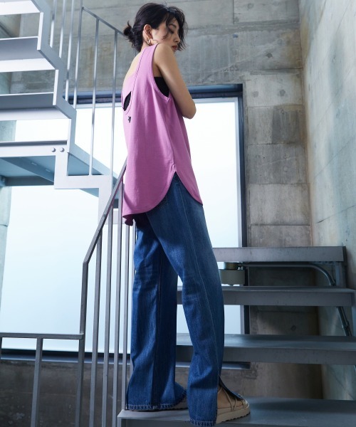 GEVS.(ジェイヴィス)の「<大きいサイズ> シンプルベアトップ GEVS.(チューブトップ・レディース・オフホワイト/ブラック・5L/4L/LL/3L/L)」の14枚目の写真