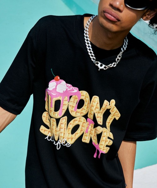 A'GEM9(エージェムナイン)の「A'GEM/9 × .kom『DONSMOKE/ドンスモーク』アイスTEE 半袖カットソー(Tシャツ/カットソー・メンズ・ブラック/ホワイト/ベージュ・L)」の6枚目の写真
