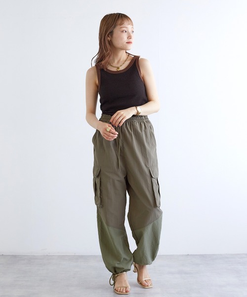 w closet(ダブルクローゼット)の「ボーダータンクトップ(タンクトップ・レディース・ホワイト×ブラック/ブラウン系その他/イエロー系その他・FREE)」の19枚目の写真