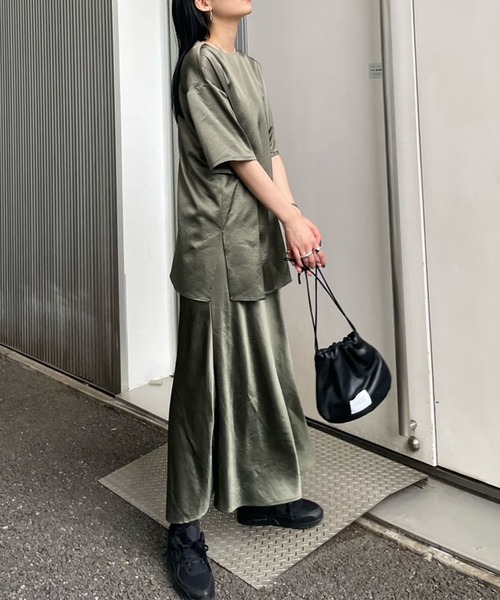 トップス ao GLOSSY FLOW TEE WITH SKIRT GLOSSY FLOW TEE WITH SKIRT