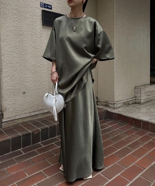 トップス ao GLOSSY FLOW TEE WITH SKIRT GLOSSY FLOW TEE WITH SKIRT