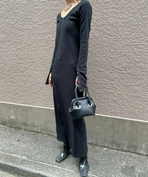 AIC.（エーアイシー）の「パッド付きバックオープンリブワンピース/袖ボタン付き2WAY（ワンピース・レディース・ブラック/グレー・SMALL/MEDIUM）」の7枚目の写真