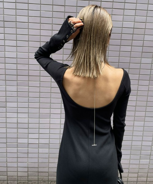 AIC.（エーアイシー）の「パッド付きバックオープンリブワンピース/袖ボタン付き2WAY（ワンピース・レディース・ブラック/グレー・SMALL/MEDIUM）」の6枚目の写真