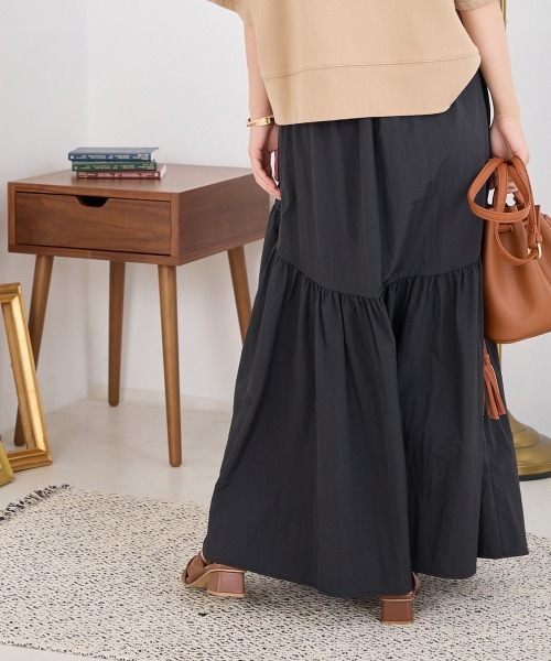 OMNES（オムネス）の「エステルオックスティアードスカート（スカート・レディース・カーキ/チャコール/ベージュ/ブラック・FREE）」の7枚目の写真