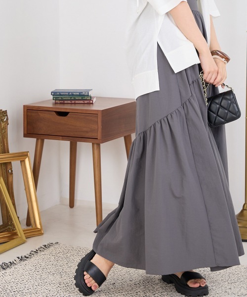 OMNES（オムネス）の「エステルオックスティアードスカート（スカート・レディース・カーキ/チャコール/ベージュ/ブラック・FREE）」の11枚目の写真