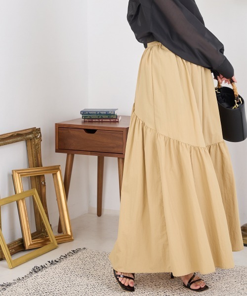 OMNES（オムネス）の「エステルオックスティアードスカート（スカート・レディース・カーキ/チャコール/ベージュ/ブラック・FREE）」の16枚目の写真