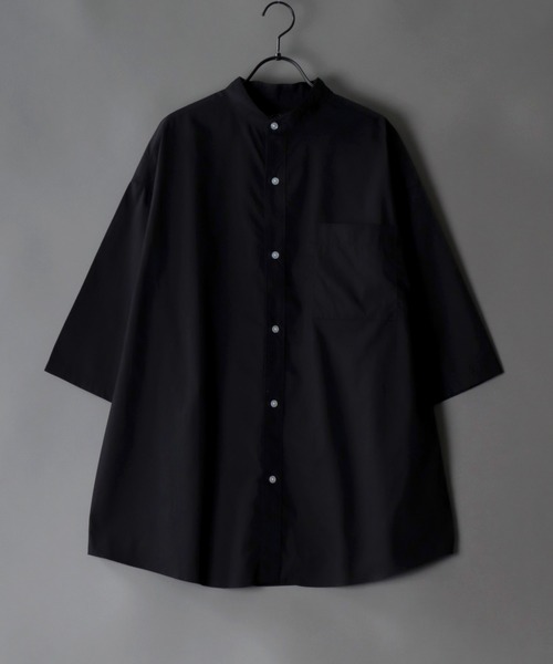 SITRY(シトリー)の「Oversize Drop shoulder Band Collar broadcloth shirt/オーバーサイズ ドロップショルダー バンドカラー ブロード 半袖シャツ(シャツ/ブラウス・メンズ・ブラック/ホワイト×ブルー/ホワイト/ブルーグレー/ブルー系その他/ホワイト×ブラック・M/L)」の4枚目の写真