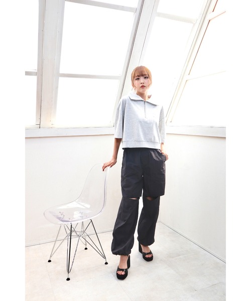 CECIL McBEE(セシルマクビー)の「ニースリットパラシュートパンツ(カーゴパンツ・レディース・ブラック/ホワイト/チャコールグレー・MEDIUM)」の6枚目の写真