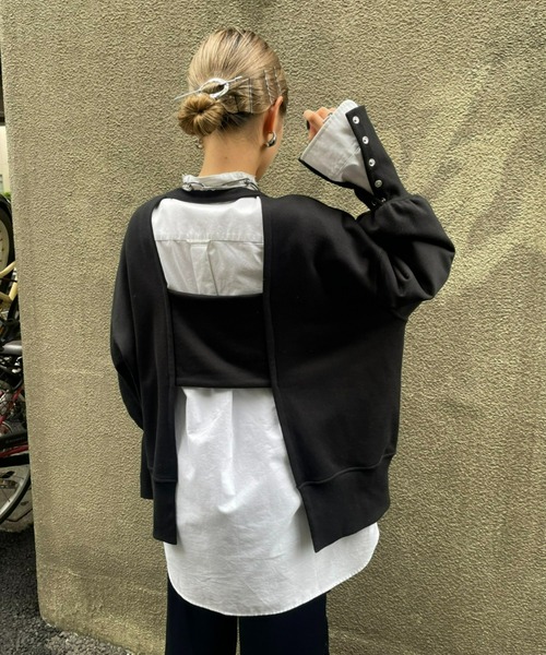 AIC.（エーアイシー）の「バックオープンロングカフス裏毛トップス