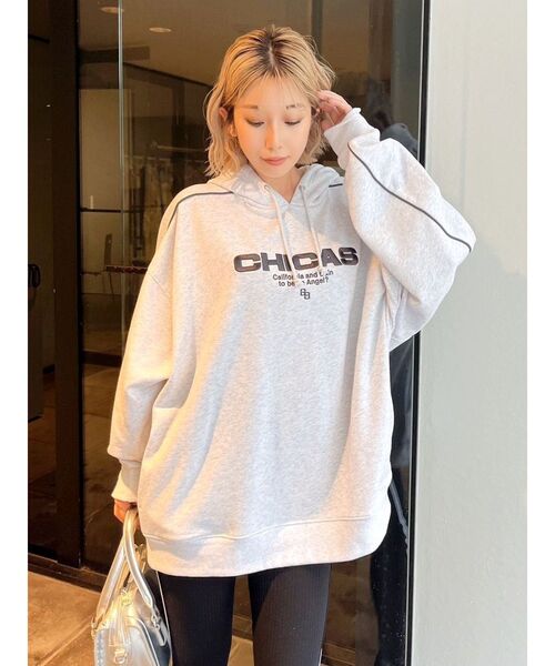 GYDA（ジェイダ）の「CHICASアームラインスウェットパーカー（パーカー・レディース・ライトグレー/ブラック・FREE）」の2枚目の写真