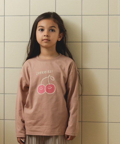 pairmanon（ペアマノン）の「【かぞくおそろい】オリジナル プリント ロゴ イラスト グラフィック 長袖 Tシャツ（Tシャツ/カットソー・キッズ・ベージュ系その他6/グリーン系その他/ホワイト系その他4/ブラック系その他2/ベージュ系その他2/ベージュ系その他/ピンク系その他2/ピンク系その他/パープル系その他/ホワイト系その他3/ピンク/ブラック系その他/ブルー系その他2/ホワイト系その他2/ホワイト系その他/パープル系その他2/テラコッタ/ミント/ブラック系その他3/ブルー系その他・120/100/110/140/130/90/150/80）」の20枚目の写真