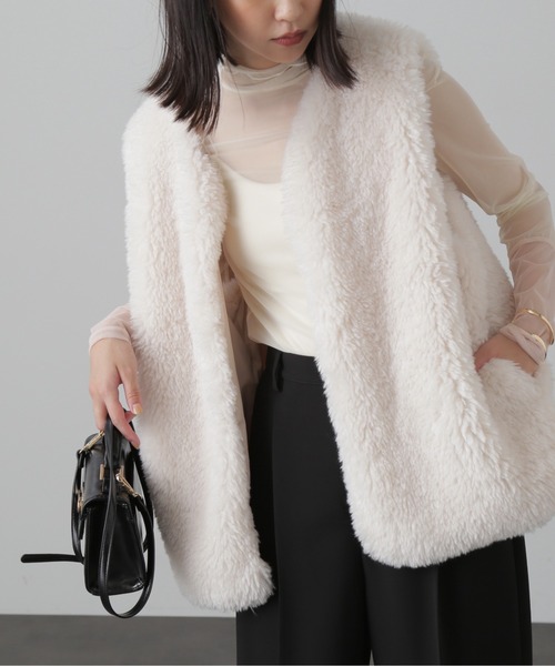 FREE'S MART（フリーズマート）の「フェイクファーベスト（ベスト・レディース・ホワイト/ベージュ・MEDIUM/SMALL）」の15枚目の写真