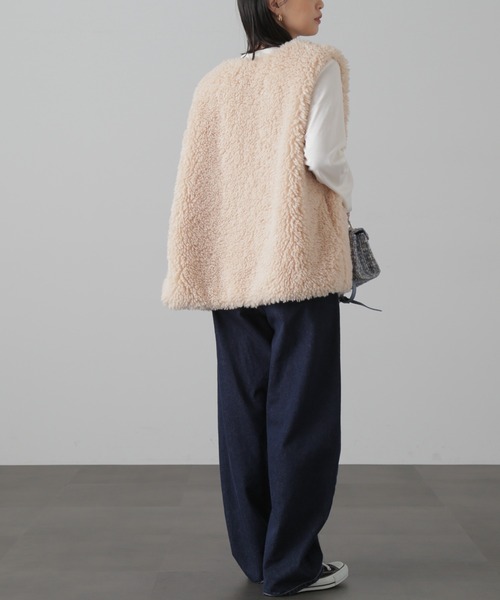 FREE'S MART（フリーズマート）の「フェイクファーベスト（ベスト・レディース・ホワイト/ベージュ・MEDIUM/SMALL）」の20枚目の写真