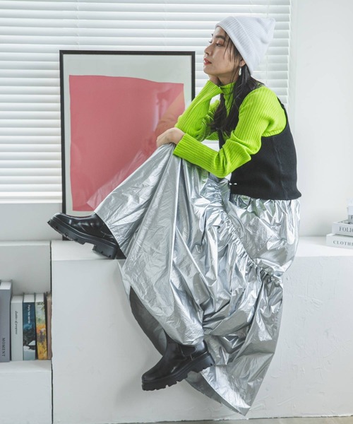 bohmal(ボマール)の「メタリックギャザーデザインスカート(スカート・レディース・シルバー・MEDIUM)」の22枚目の写真