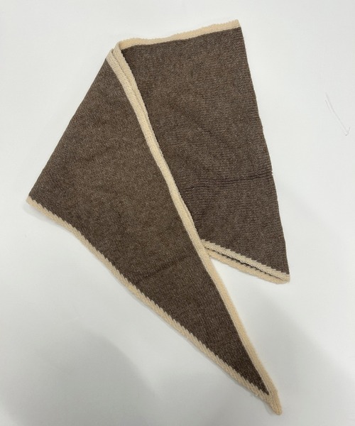 SHENERY（シーナリー）の「ヘムライントライアングルストール（ストール/ショール・レディース・ブラック/グレー/ベージュ・FREE）」の3枚目の写真