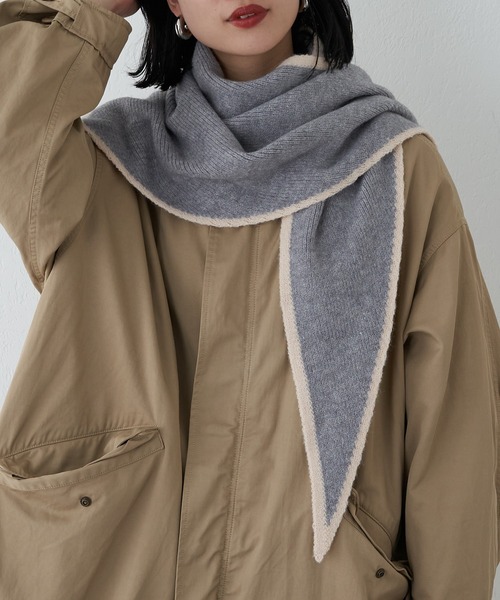 SHENERY（シーナリー）の「ヘムライントライアングルストール（ストール/ショール・レディース・ブラック/グレー/ベージュ・FREE）」の5枚目の写真