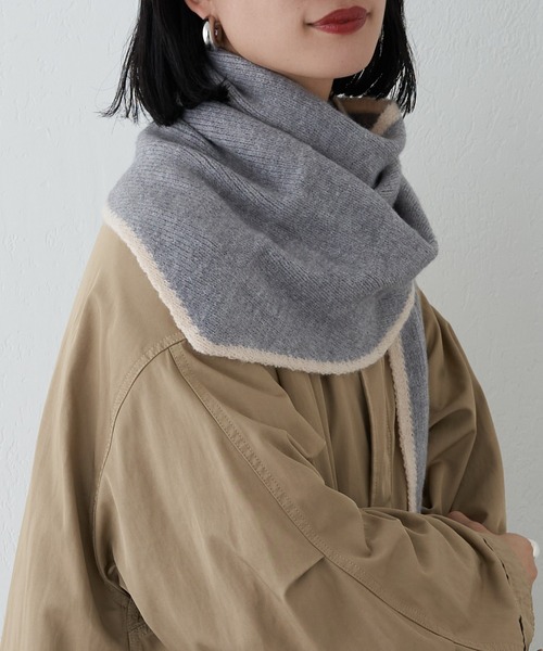 SHENERY（シーナリー）の「ヘムライントライアングルストール（ストール/ショール・レディース・ブラック/グレー/ベージュ・FREE）」の8枚目の写真