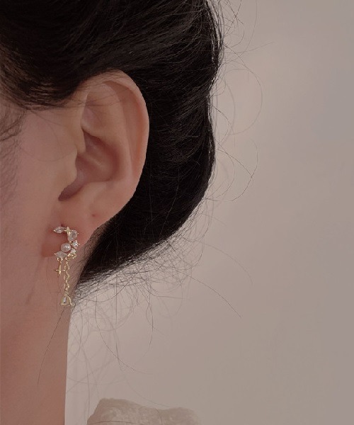 Ritomo De Ricco(リトモ・デ・リコ)の「落ちにくい!痛くなりにくい パールドロップビジューイヤリング(イヤリング・レディース・ゴールド・FREE)」の6枚目の写真