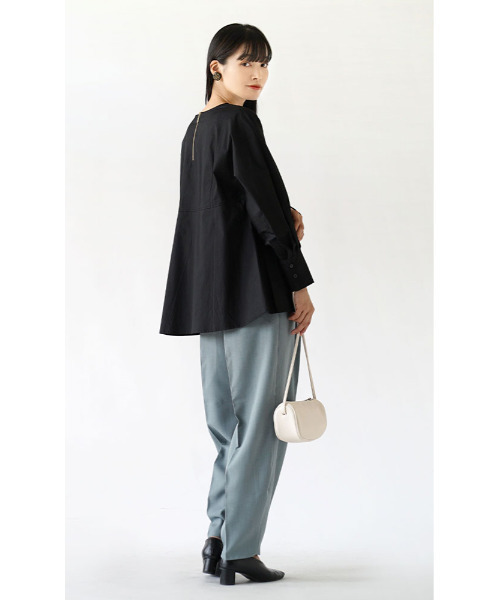 MIMIMEMETE（ミミメメット）の「フレア バックファスナー プルオーバー（Tシャツ/カットソー・レディース・ブラック/ブラウン・フリー）」の5枚目の写真