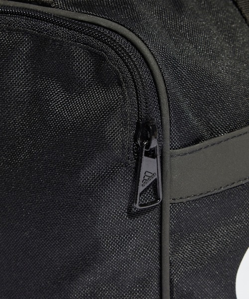 adidas(アディダス)の「エッセンシャルズ リニア ダッフルバッグ(XS)/ アディダス adidas(ボストンバッグ・メンズ・Black・FREE)」の6枚目の写真