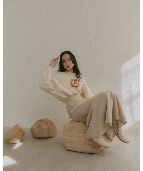 moi tytto（モイテュット）の「ボリュームスリーブプリントスウェット（スウェット・レディース・C/B/A/D・FREE）」の12枚目の写真