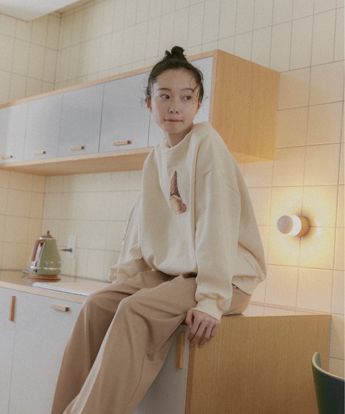 moi tytto（モイテュット）の「ボリュームスリーブプリントスウェット（スウェット・レディース・C/B/A/D・FREE）」の15枚目の写真