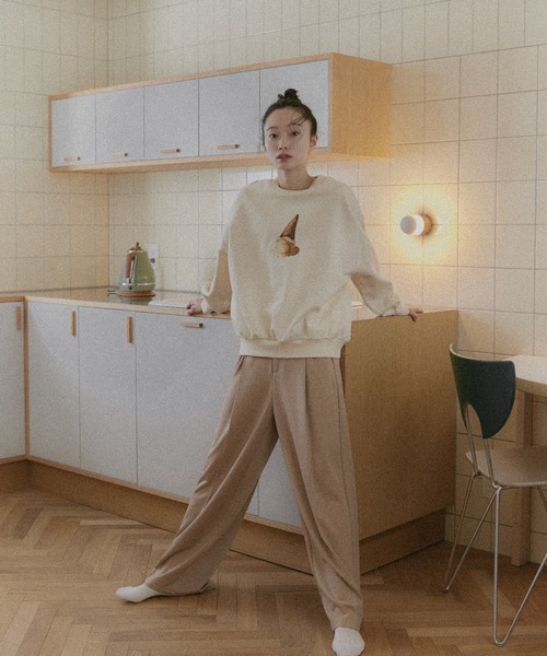 moi tytto（モイテュット）の「ボリュームスリーブプリントスウェット（スウェット・レディース・C/B/A/D・FREE）」の16枚目の写真