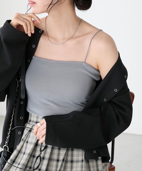 BONLECILL(ボンルシール)の「カップ付き 細ストラップベアキャミソール(キャミソール・レディース・ベージュ/グリーン/レッド/チャコールグレー/オフホワイト/ブルーグレー/グレイッシュベージュ/ブラック/アイボリー・FREE)」の5枚目の写真